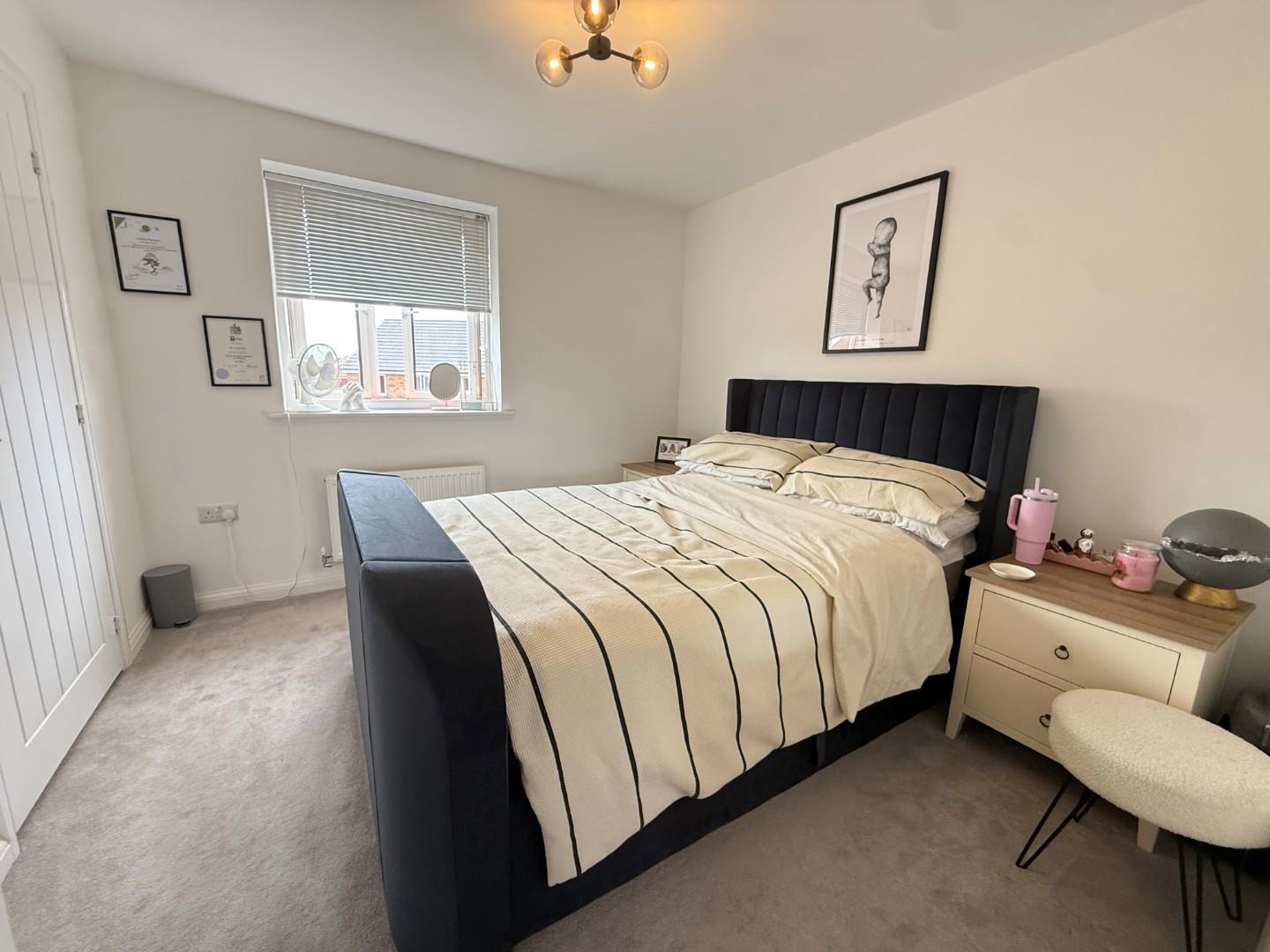 Kestrel Close, Overstone, Northampton Image 9