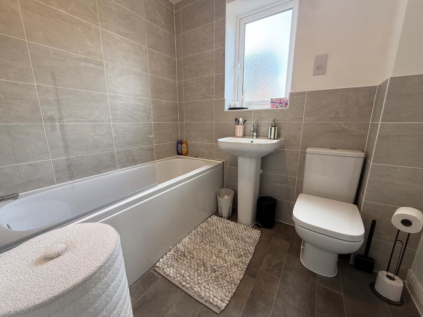 Kestrel Close, Overstone, Northampton Image 13