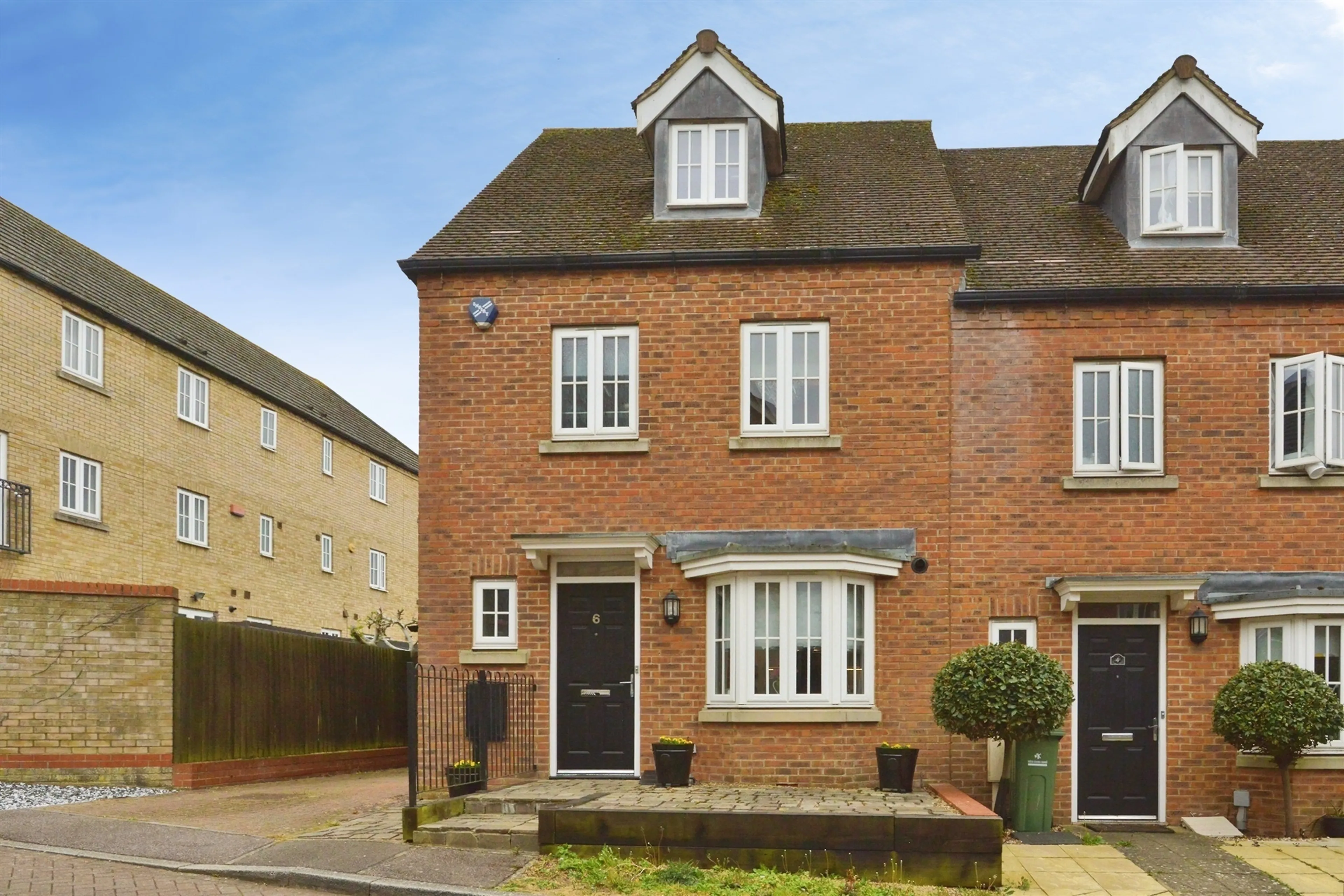 Property photo 0