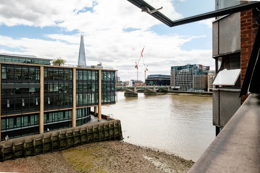 Upper Thames Street London EC4V photo 4