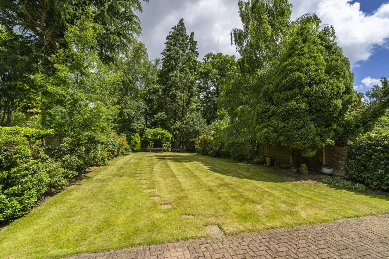 Williams Way Radlett WD7 photo 9