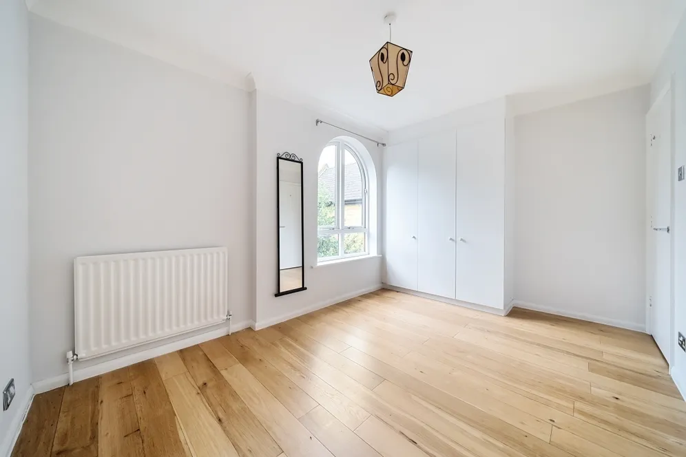 Welland Mews, Wapping, E1W photo 11