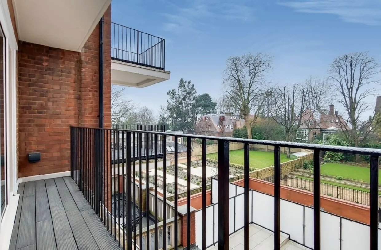Fitzjohns Avenue London NW3 photo 10