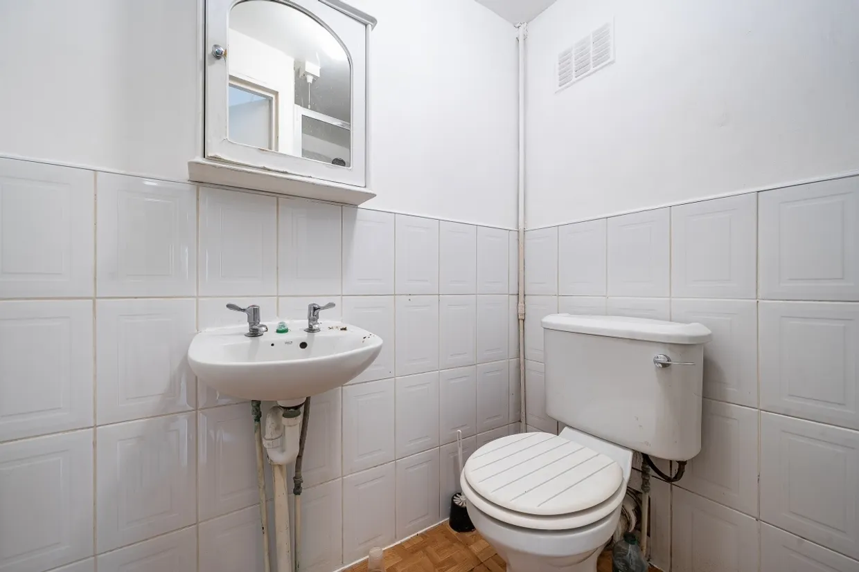 Finchley Road London NW3 photo 2