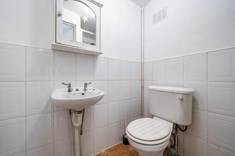 Finchley Road London NW3 photo 2