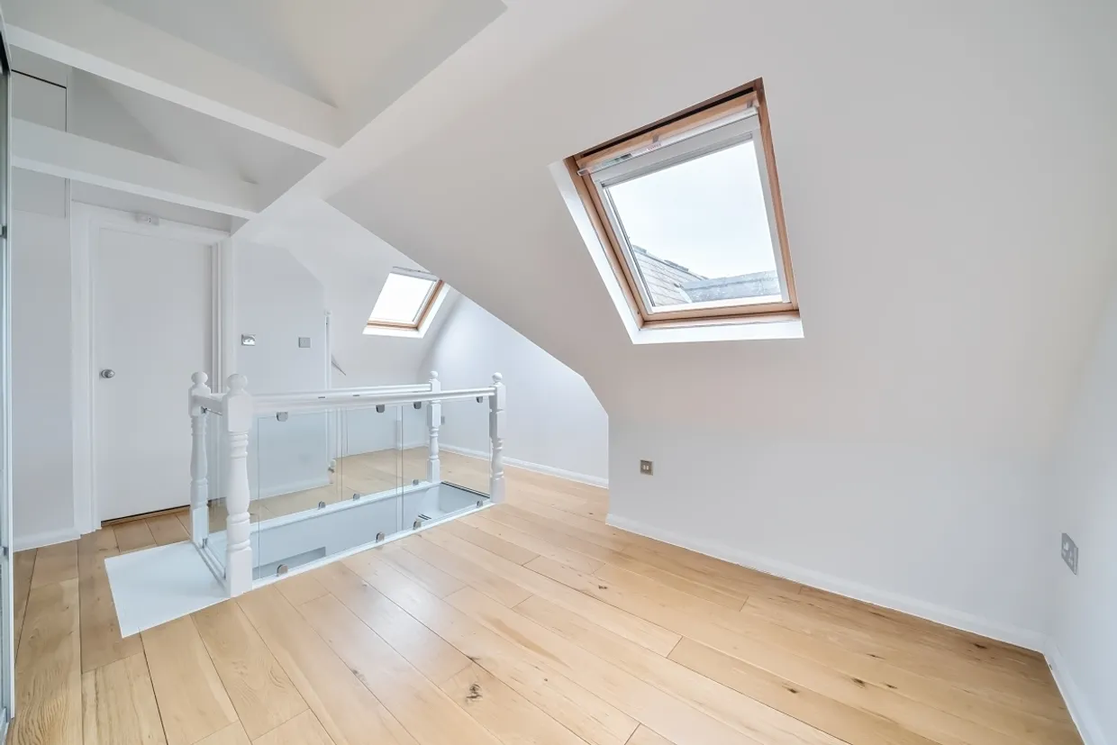 Welland Mews, Wapping, E1W photo 16