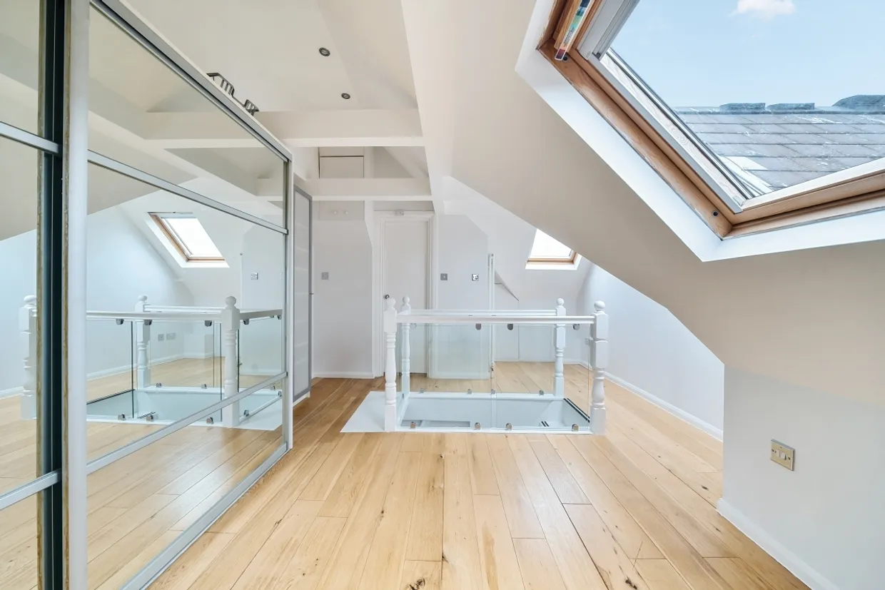 Welland Mews, Wapping, E1W photo 17