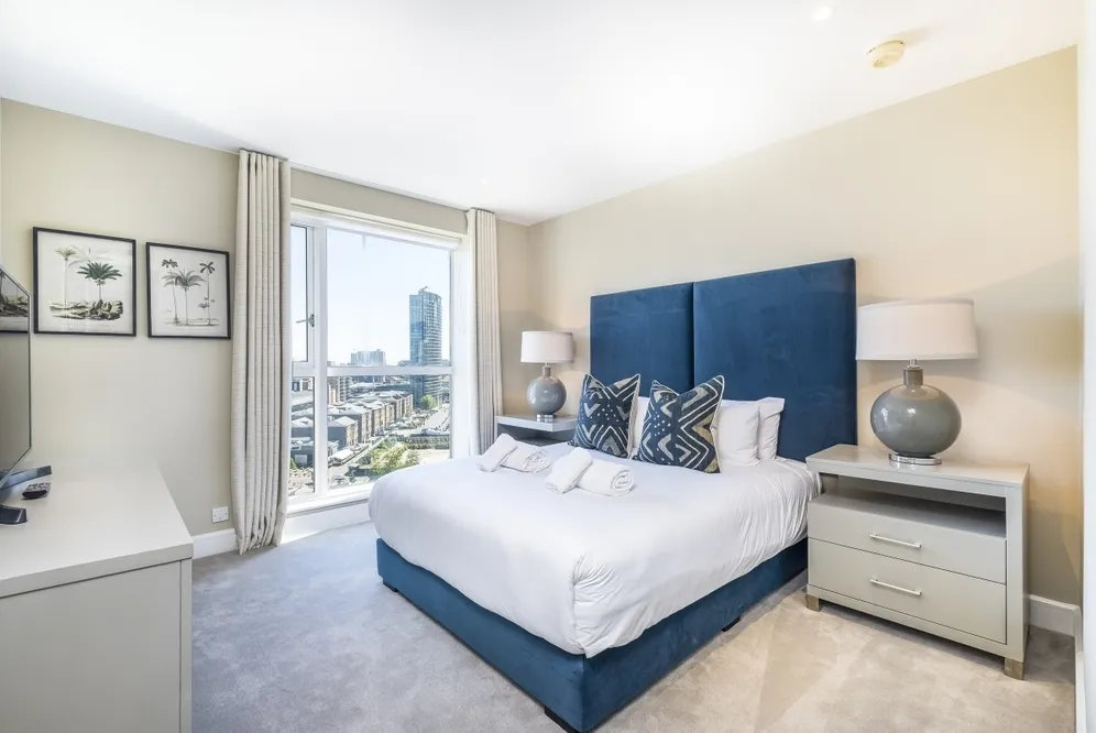 Westferry Circus, E14 photo 9