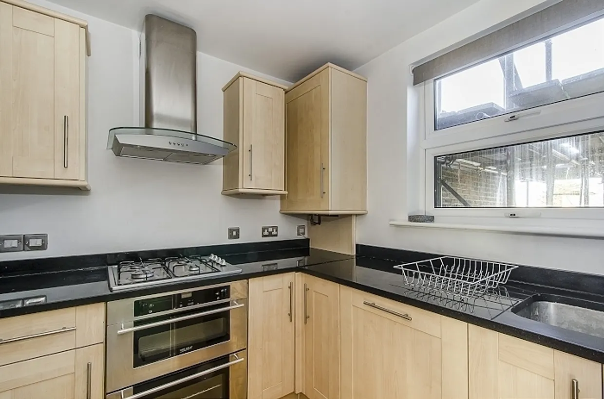 Ferndale Road London SW4 photo 2