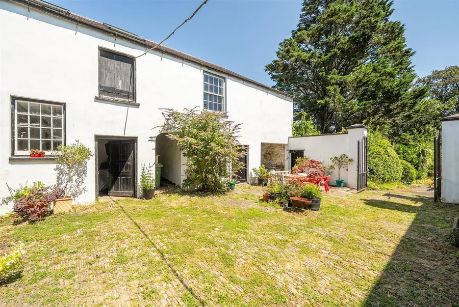Property Image 9
