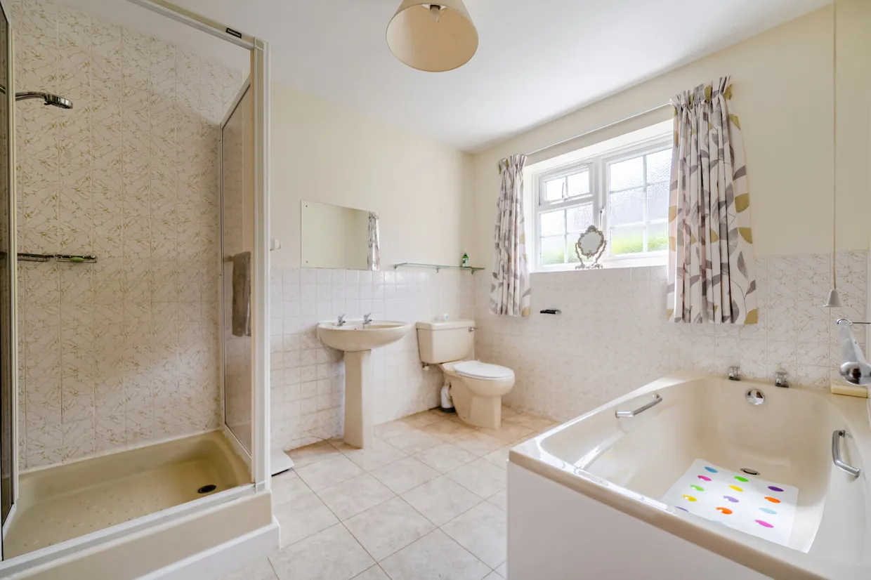 Blanefield, 2A Bois Avenue, Amersham, HP6 photo 8