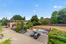 Lapis Close, London