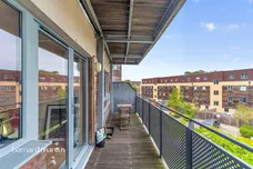 Lapis Close, London