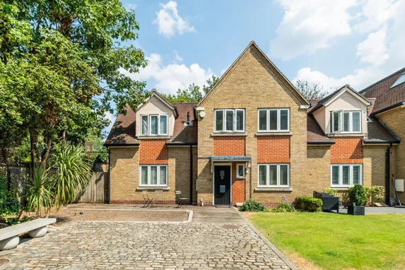 Catherine Grove, London, SE10