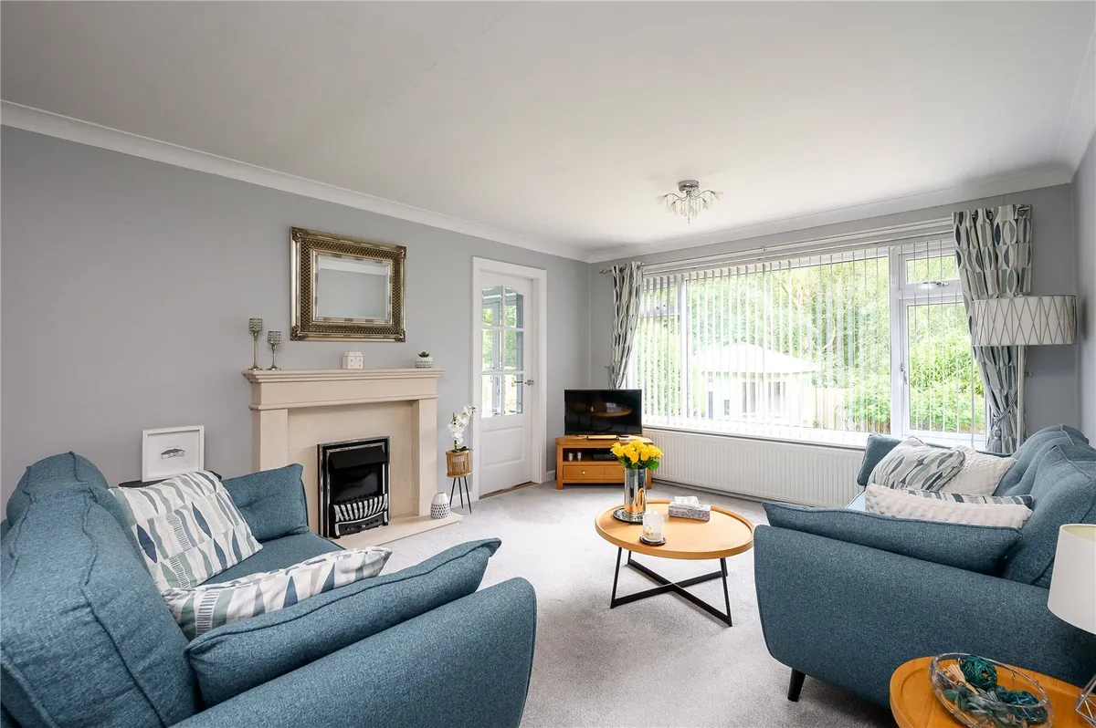 Buckstone Avenue, Alwoodley, LS17