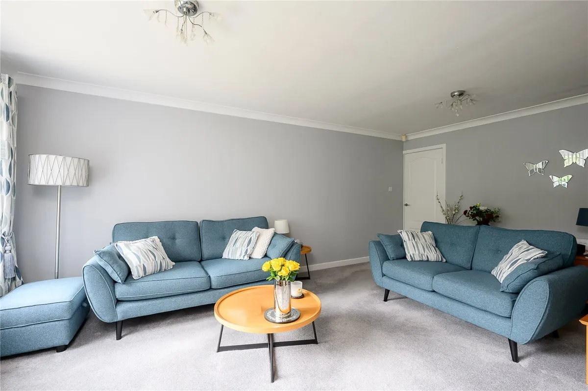 Buckstone Avenue, Alwoodley, LS17