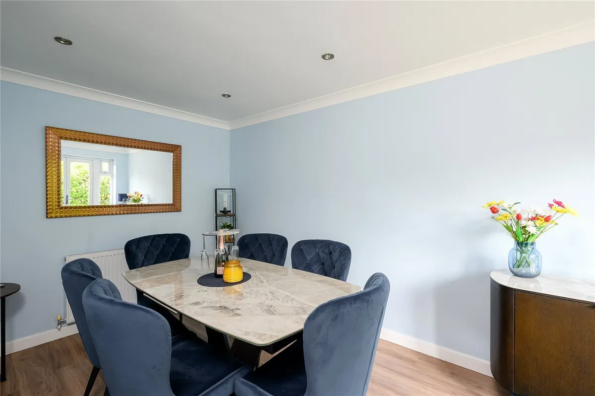 Buckstone Avenue, Alwoodley, LS17
