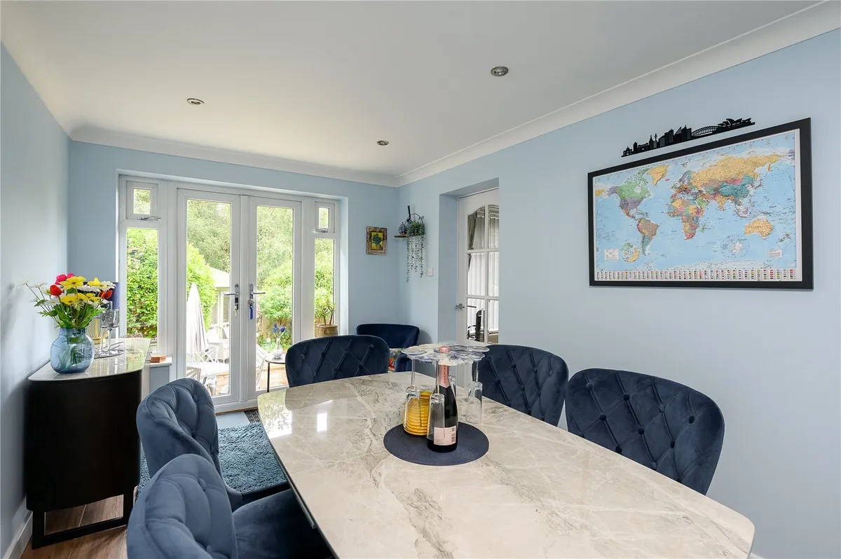 Buckstone Avenue, Alwoodley, LS17