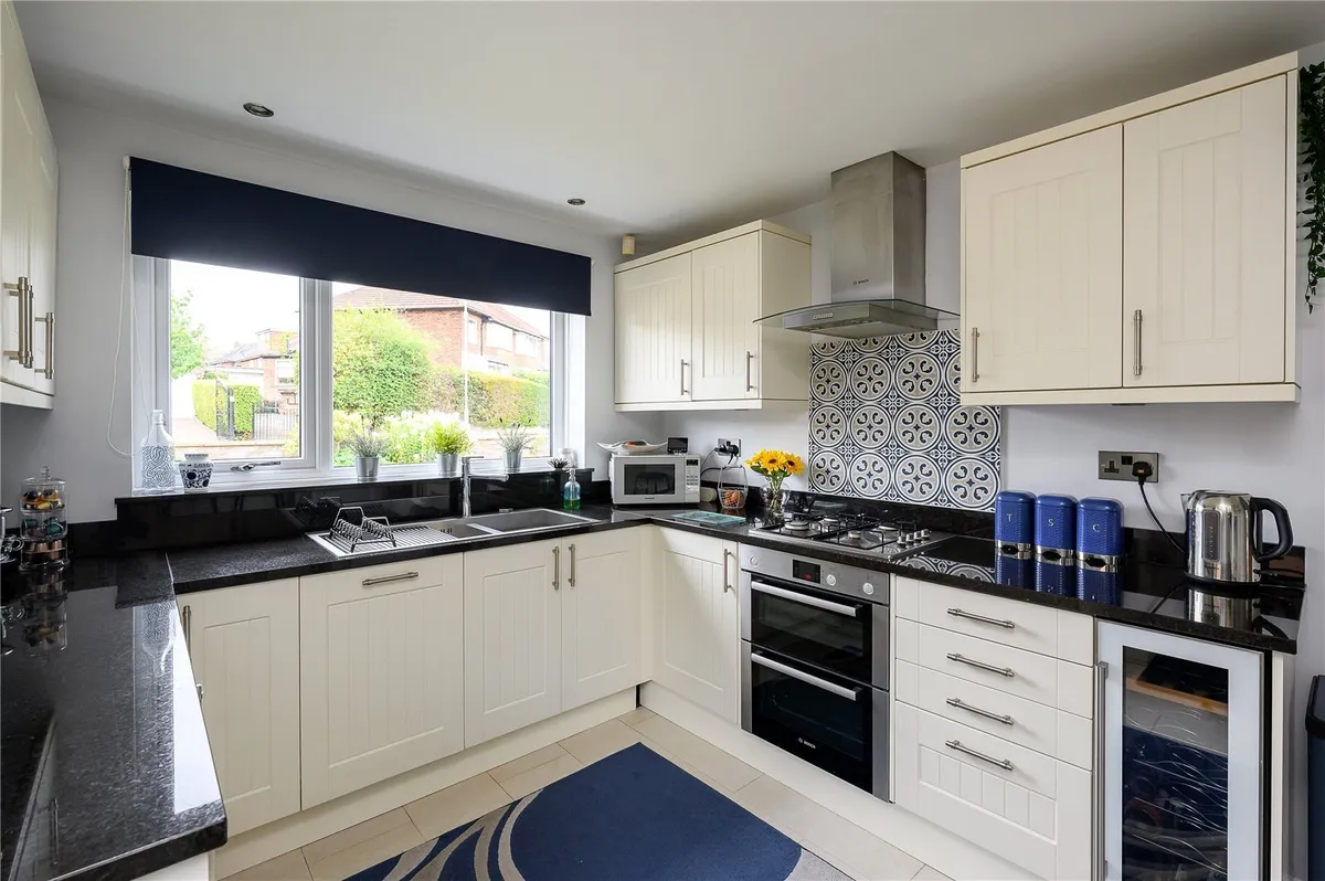 Buckstone Avenue, Alwoodley, LS17