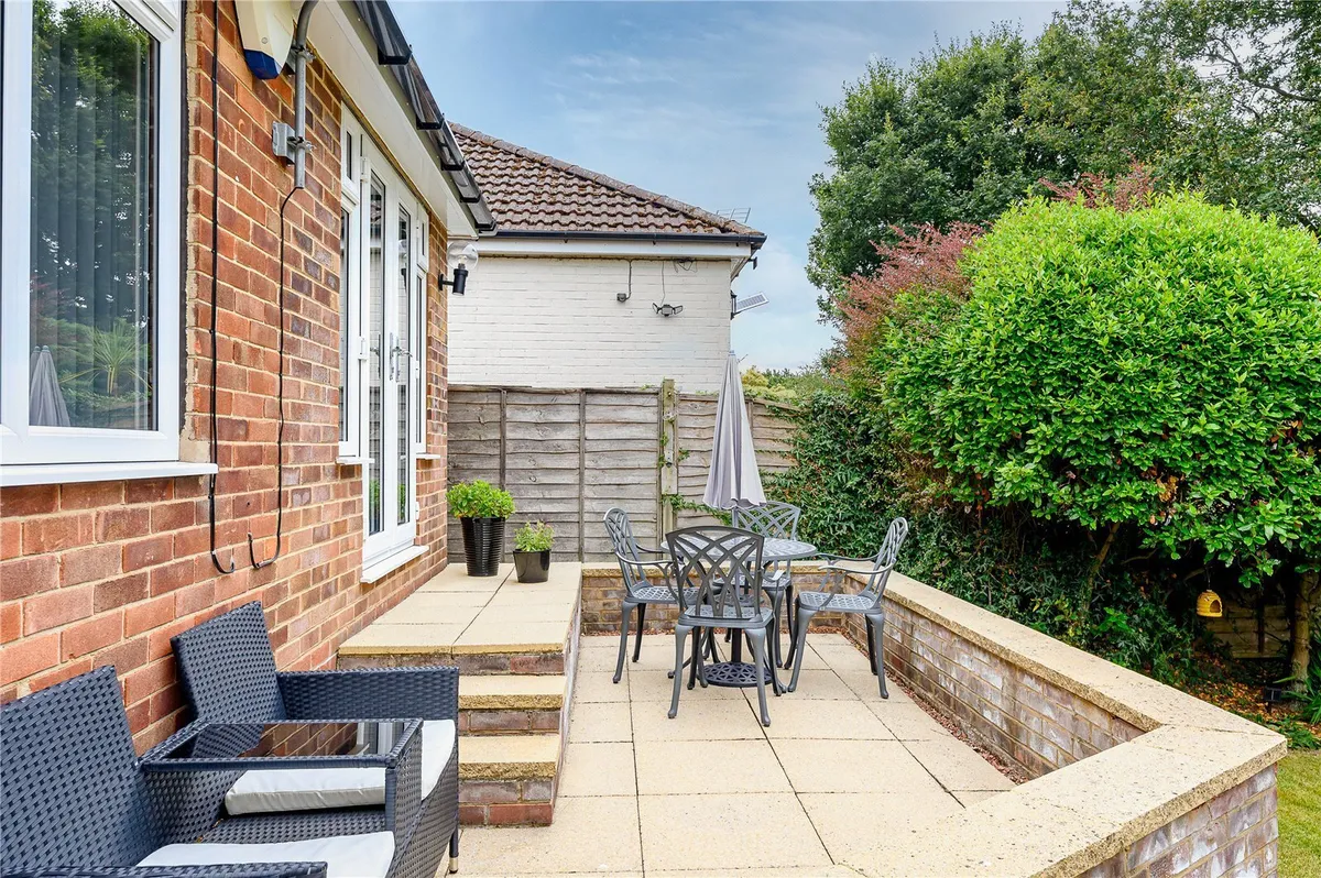 Buckstone Avenue, Alwoodley, LS17