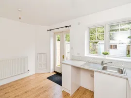 Terrier Close, Hedge End, Southampton thumb 3