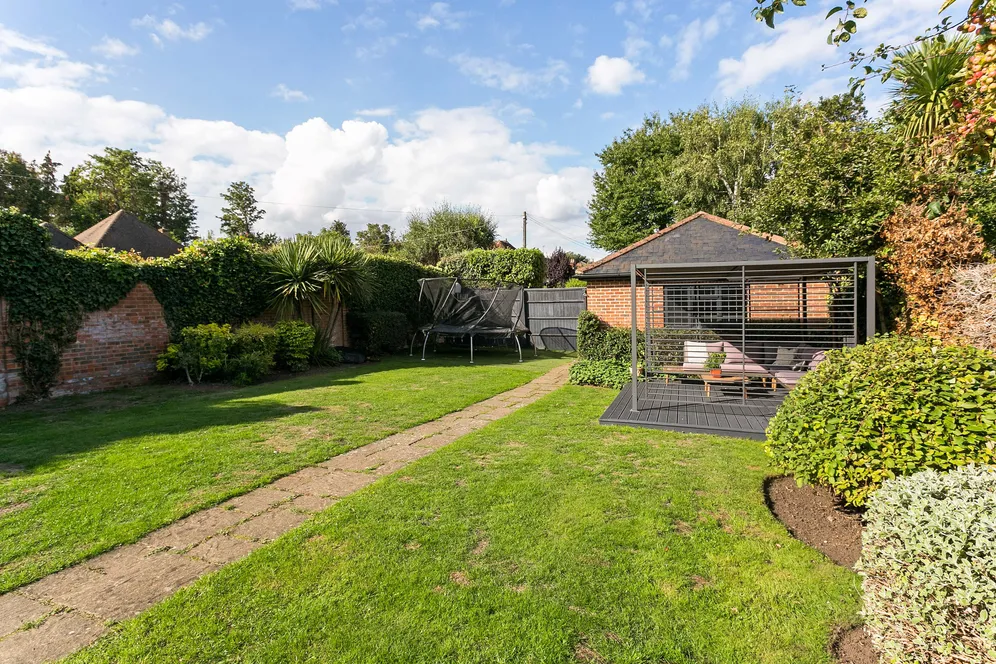 Elm Grove, Maidenhead, SL6 photo 10