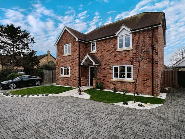 Sandycroft, Warsash
