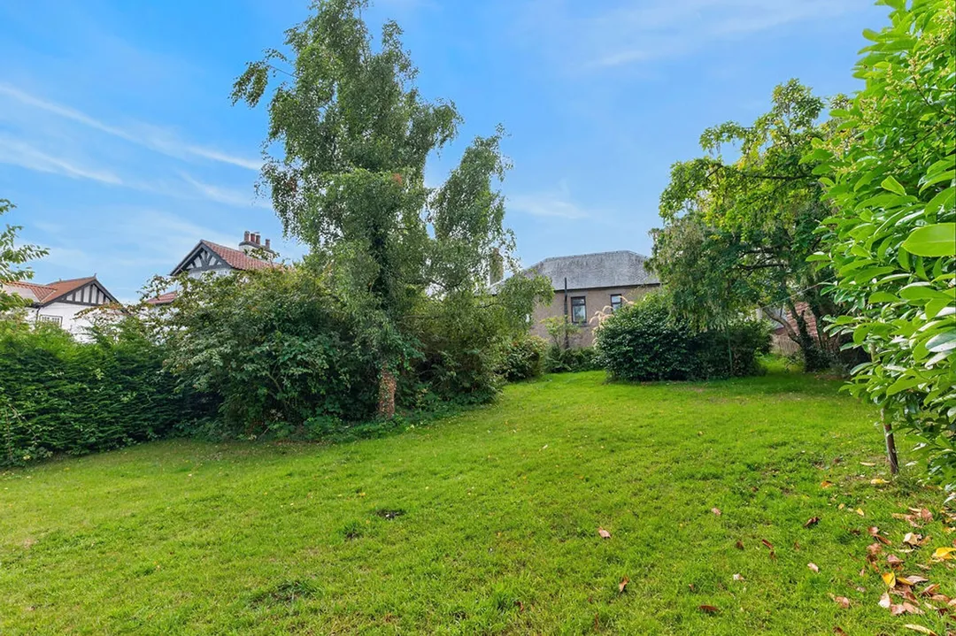 https://mr0.homeflow-assets.co.uk/files/photo/image/48063/2941/_x_/Photo55.jpg