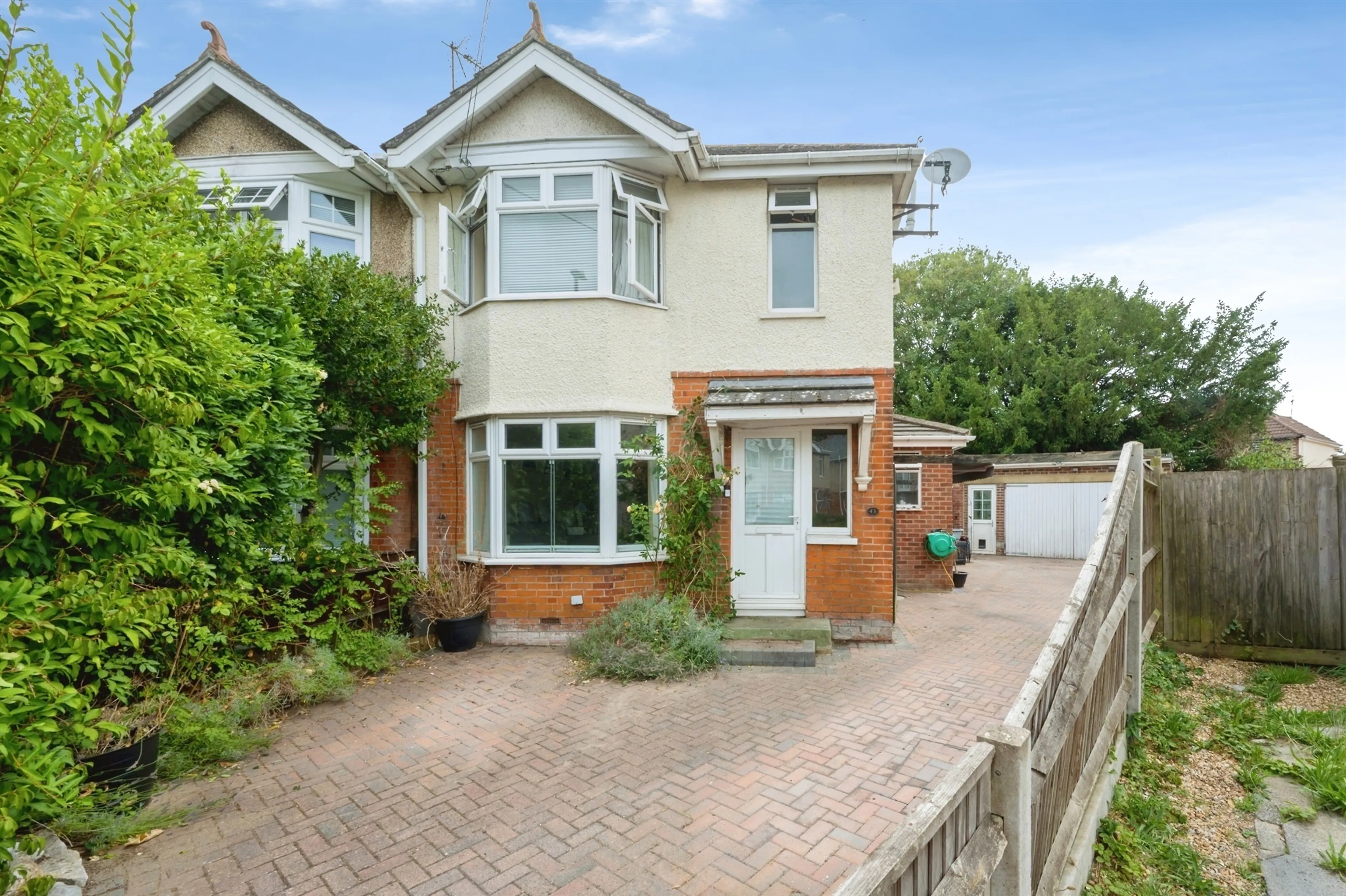 Property photo 0