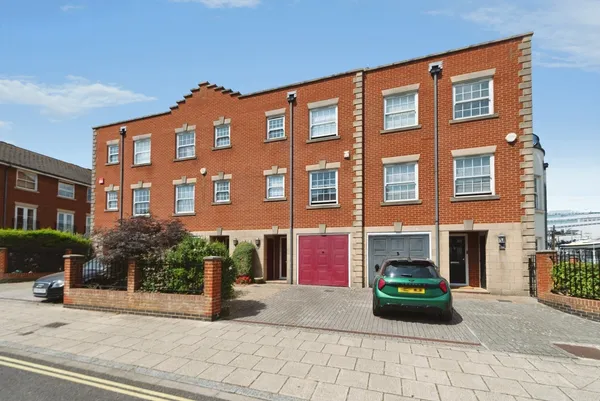 White Hart Road, Portsmouth, Hampshir...