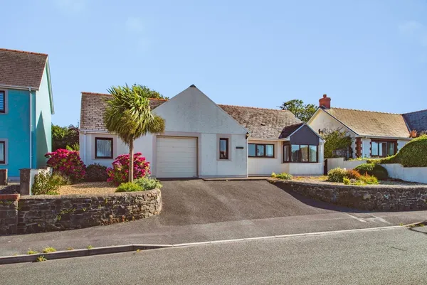 Heol Caradog, Fishguard, Pembrokeshir...