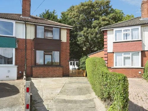 Station Crescent, LEEDSphoto
