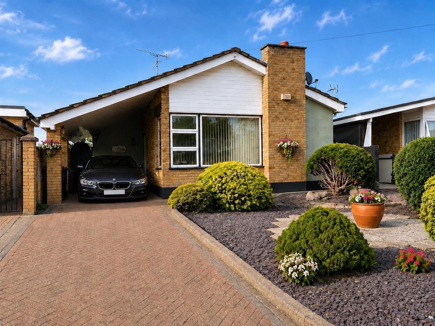 Nobles Green Close, Eastwood Leigh-On-Sea Image 1