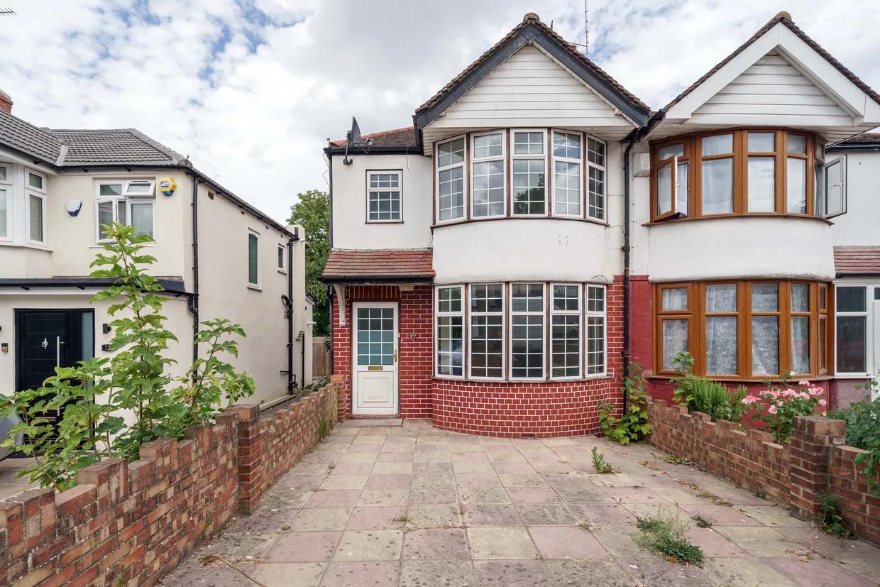 St. Annes Gardens, London, NW10 photo 1
