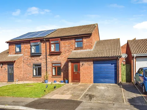 Holly Court, Fromephoto
