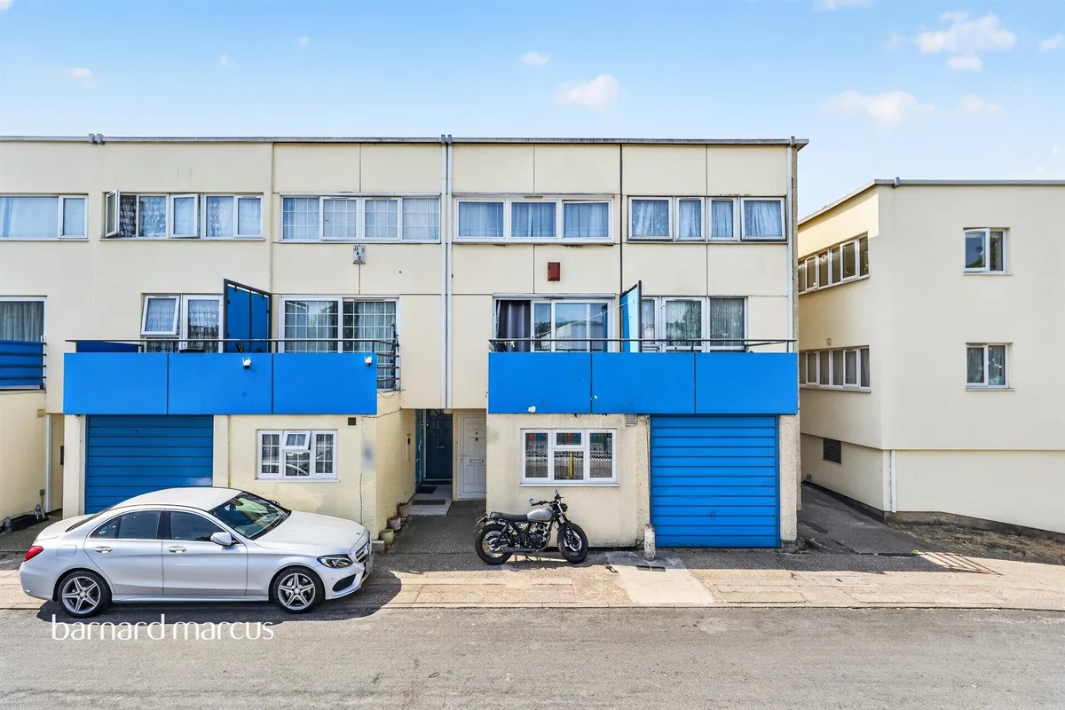 Montgomery Close, Mitcham