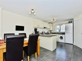 Hewer Court, Halfway, Sheffield thumb 3