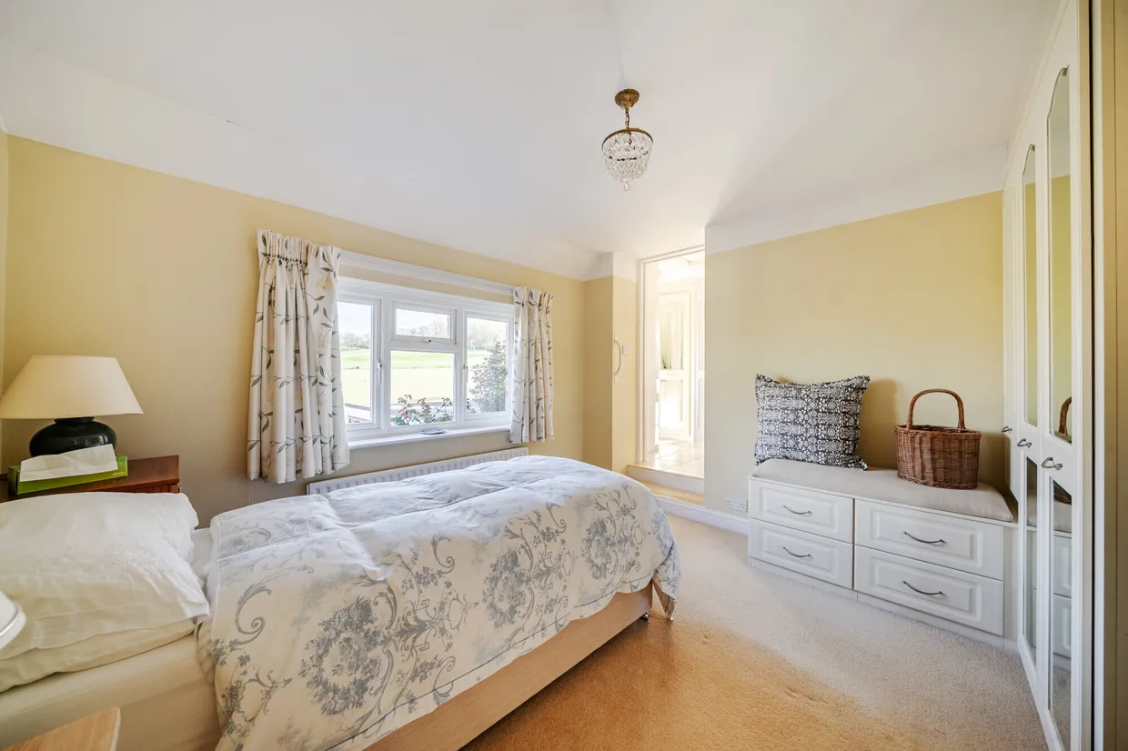 Long Lane, Newbury, RG14 photo 5