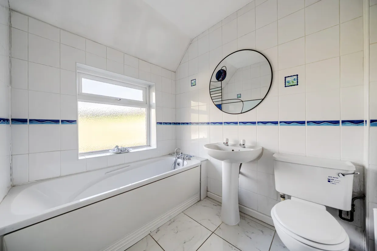 Long Lane, Newbury, RG14 photo 6