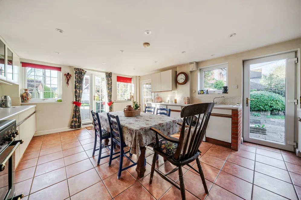 Long Lane, Newbury, RG14 photo 9