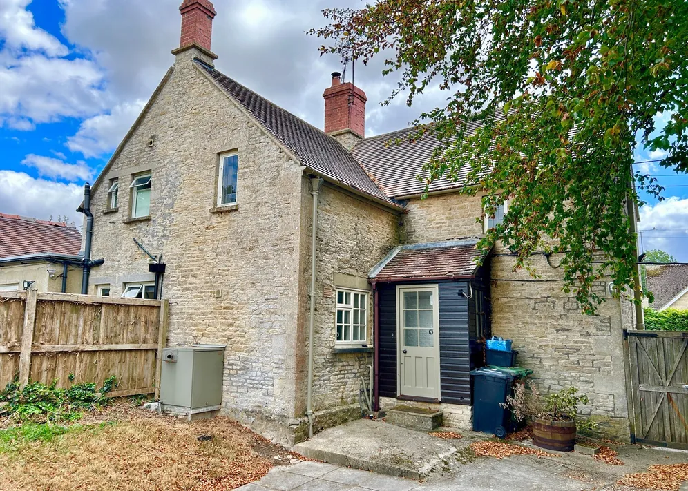 Coates, Cirencester, GL7 photo 3