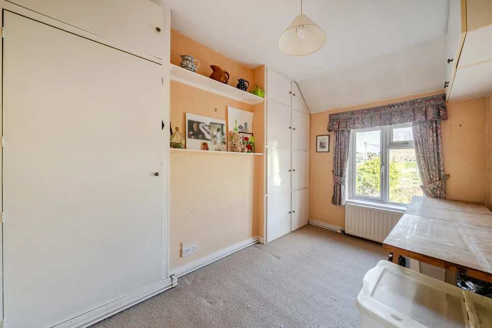 Long Lane, Newbury, RG14 photo 10