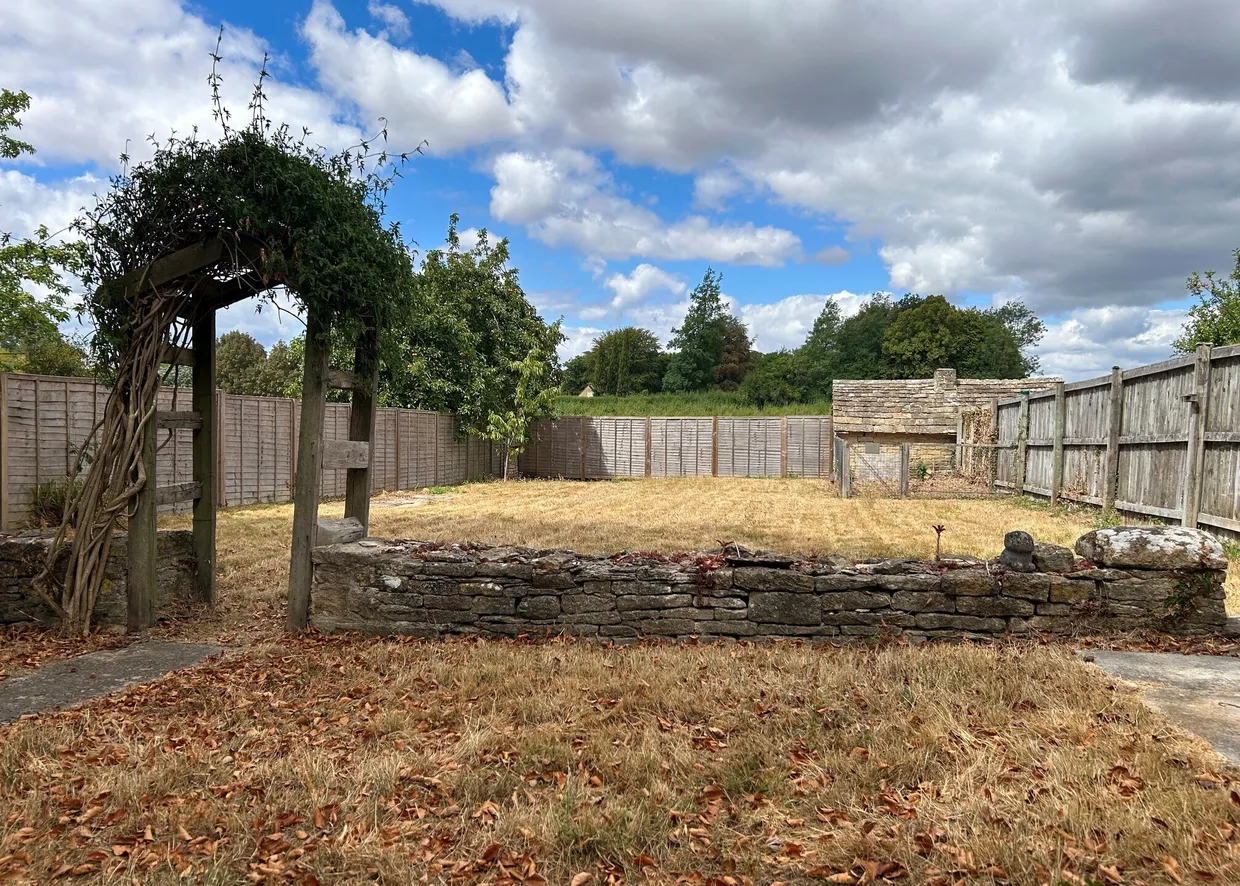 Coates, Cirencester, GL7 photo 12