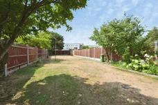 Cavendish Gardens, Barking