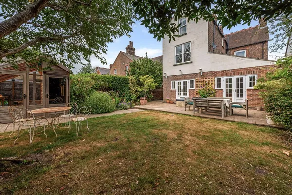 Cawley Road, Chichester, PO19 photo 2