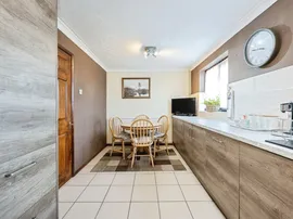 Abbotts Way, Wingrave, Aylesbury thumb 3
