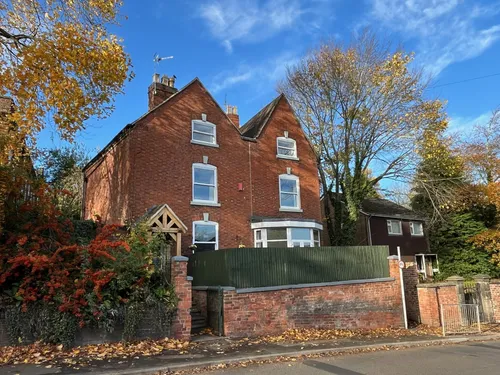 Dove Bank, Uttoxeterphoto