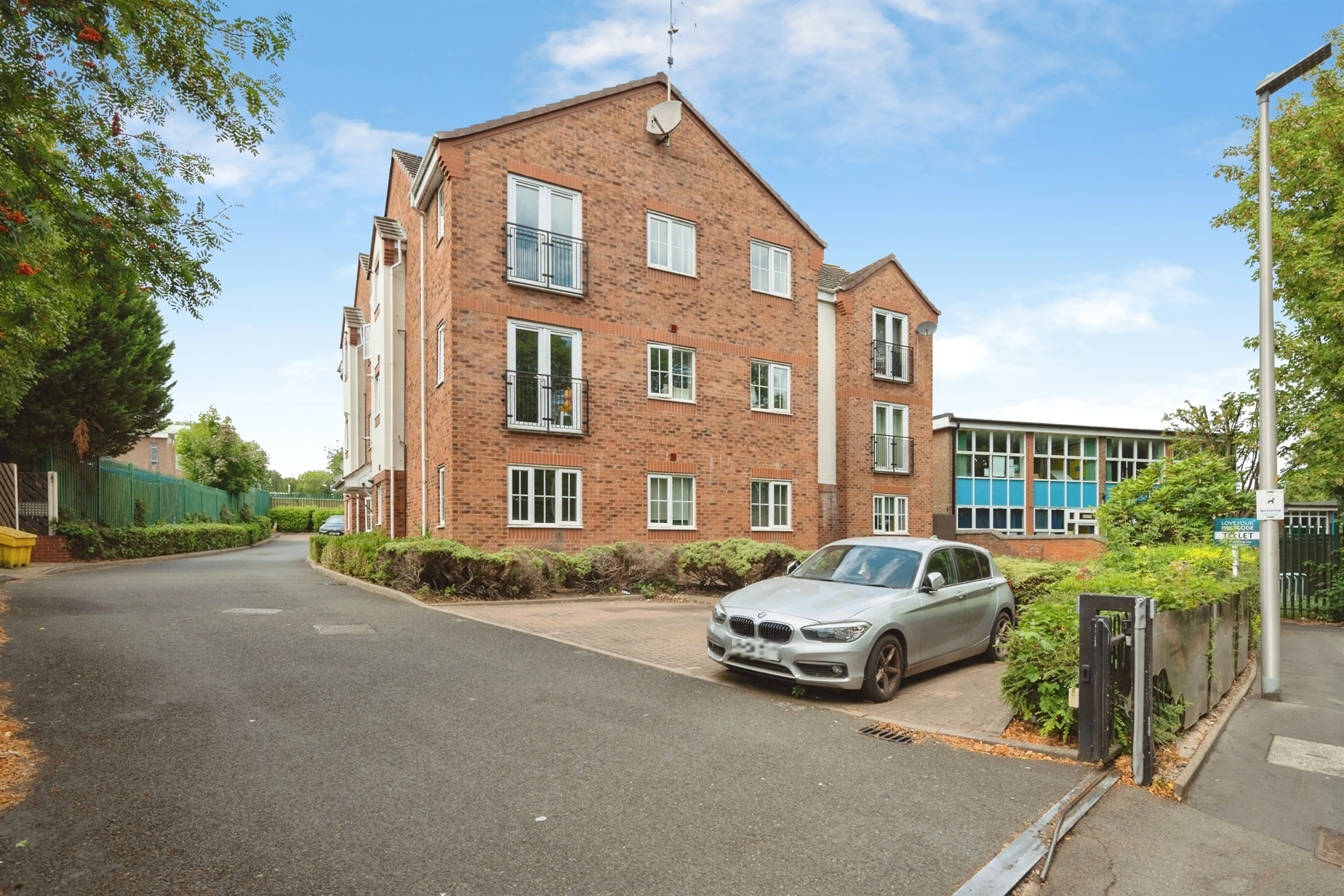 Property photo 0