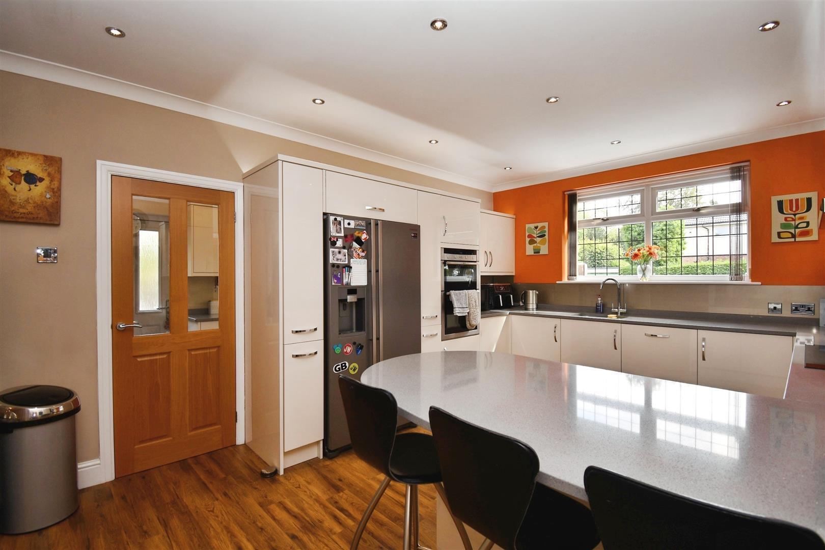 Beverley Road, Anlaby, Hull Image 3