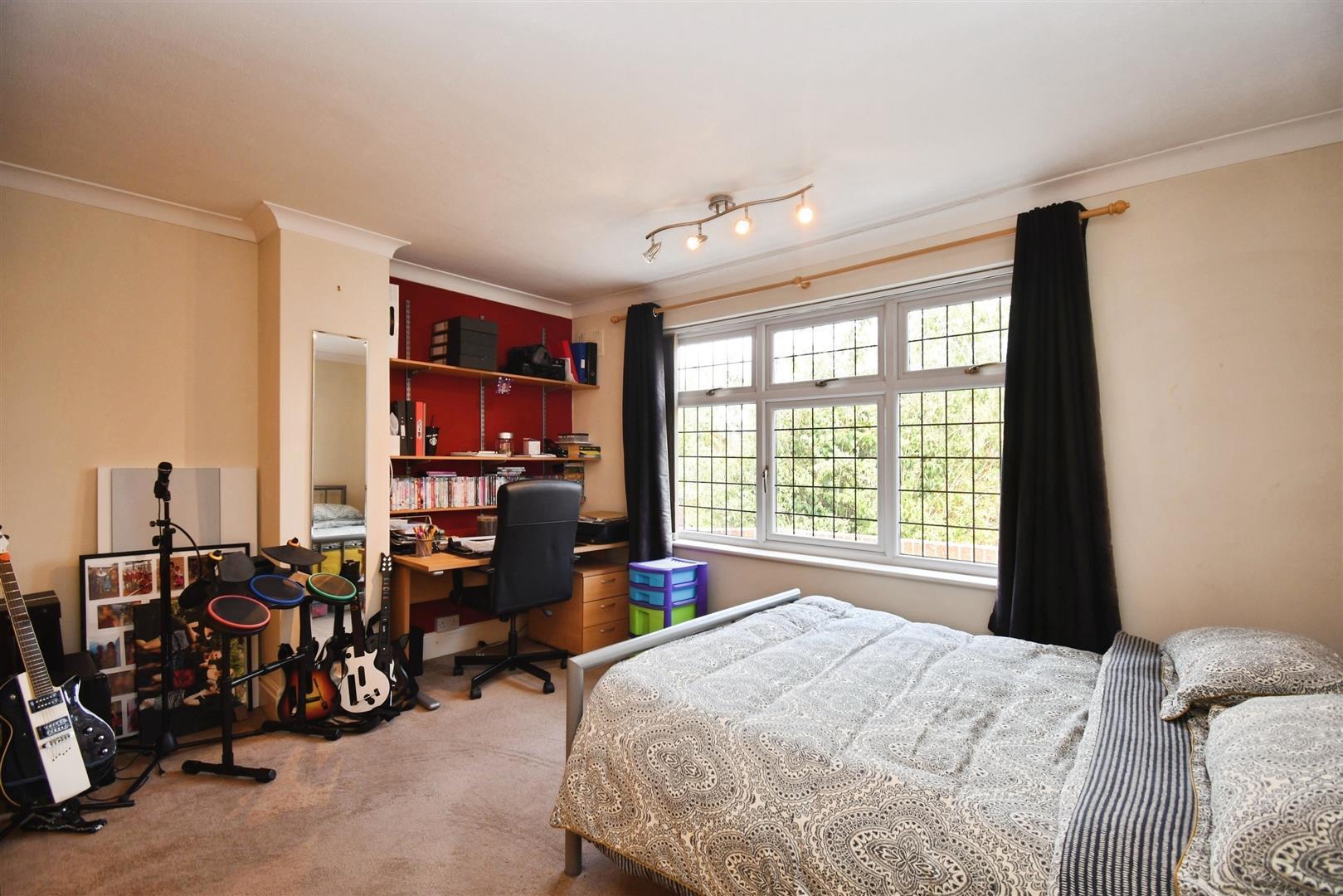 Beverley Road, Anlaby, Hull Image 18